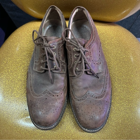 Men’s Clark’s Oxfords - Picture 3 of 6